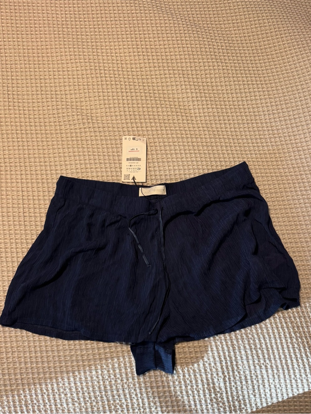 Zara Navy Crinkle Pull-On Lounge Shorts